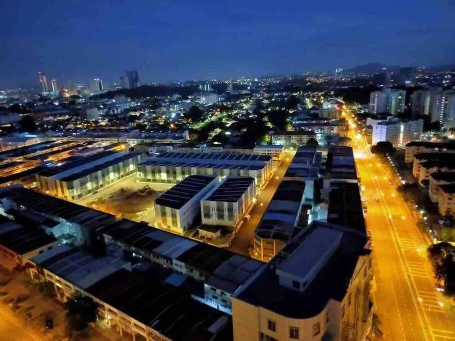 Homestay Shah Rizki at Imperio with swimming pool muslim friendly Malacca Bagian luar foto