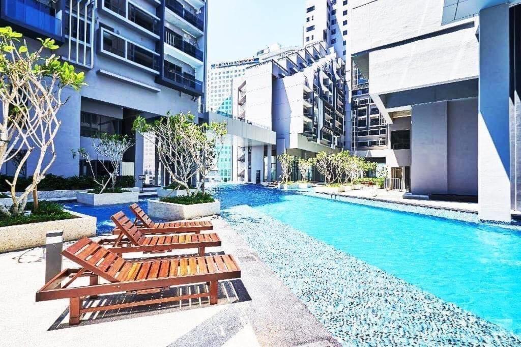 Homestay Shah Rizki at Imperio with swimming pool muslim friendly Malacca Bagian luar foto