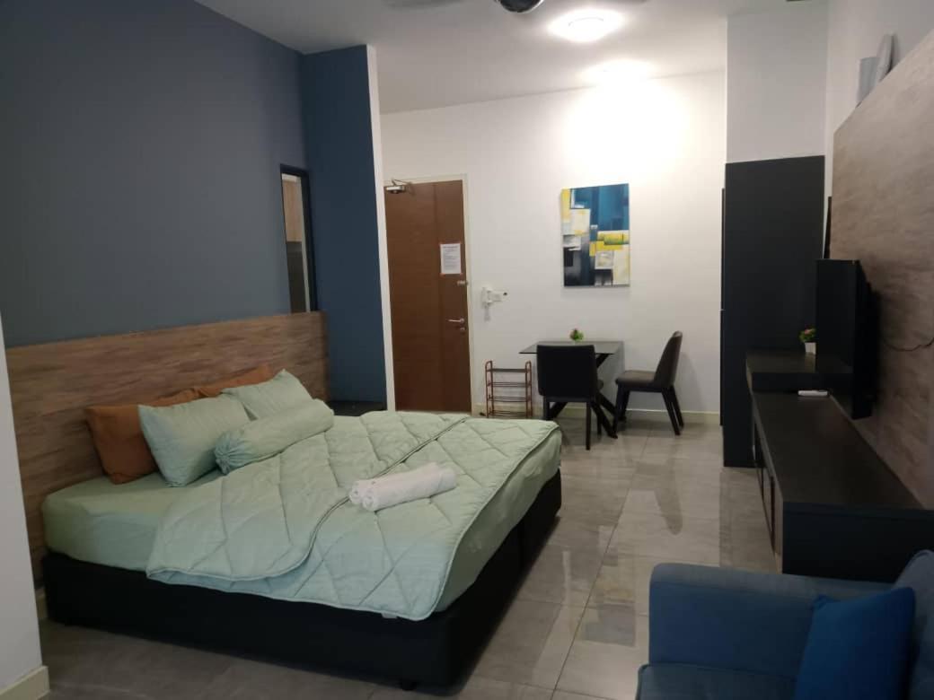 Homestay Shah Rizki at Imperio with swimming pool muslim friendly Malacca Bagian luar foto