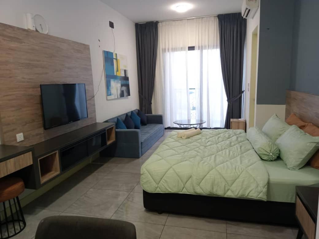 Homestay Shah Rizki at Imperio with swimming pool muslim friendly Malacca Bagian luar foto