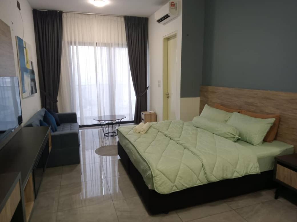 Homestay Shah Rizki at Imperio with swimming pool muslim friendly Malacca Bagian luar foto